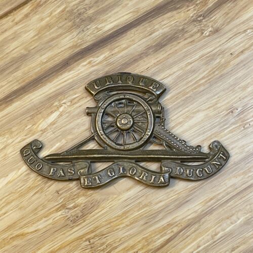 Vintage Brass British Army Badge Corps of Royal Artillery KG JD - $22.28