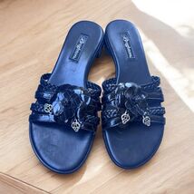 Pre-loved Partner

Brighton Slide Mule Sandals Sz 8.5 Black Leather Brai... - $33.25