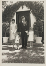 1963 John F Kennedy Easter Picture with Family Photo Card Free 7&quot; x 5&quot; S... - £11.00 GBP