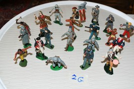 Lot 21 Vintage Britains various foot soldier W broken weapons for bits parts 2g - £32.29 GBP