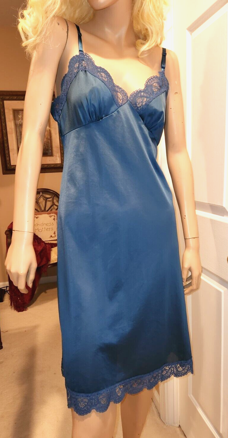 Vtg Blue 36 (M) Merville Antron III Nylon Tricot Full Slip Gown Nightgow... - £17.58 GBP