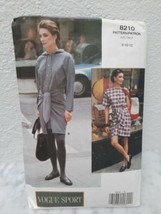 90&#39;s Vogue Sport Pattern 8210 Misses Dress Loose Fitting w/ Hood Size 8-... - $19.75