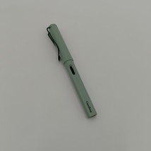 CocoBeen Stationery Comfortable grip and smooth writing pen for school, ... - €14,04 EUR