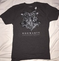 Loot Crate Exclusive Wizarding World of Harry Potter Hogwarts Crest T-Sh... - $17.42