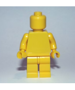 MBricks Yellow blank plain Toys Collection Movie Minifigures - $113.16 MXN