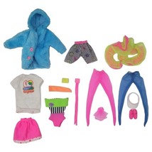 Vintage Barbie Clothes &amp; Accessories Lot - $365.81 MXN