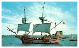 Mayflower II sailed Plymouth England to Plymouth Massachusetts Boat Postcard - $7.39