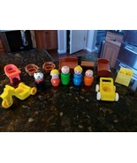 FISHER PRICE FAMILY LITTLE PEOPLE BED TABLE SEAT DOG MOM SINK STROLLER W... - $805.21 MXN