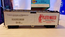HO Scale Athearn 40&#39; Scribed Reefer Box Car, Pluto Water, White #2645 - £23.92 GBP