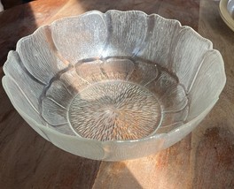 ARCOROC Fleur 9” Salad/Serving Bowl - NICE! - $19.10