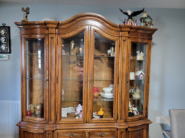 Old World China Cabinet Hutch With Buffet And Vitrine - $500.00