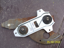 1977 Marquis 4 Door Right Rear Door Window Regulator Manual Crank Oem Used - £141.47 GBP