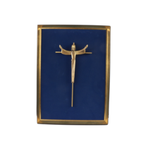Vintage 70s Mid Century Modern MCM Velvet Backed Brass Jesus Cross Hangi... - $2,767.19 MXN