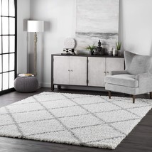 Nuloom Tess Moroccan Shag Area Rug, 5&#39; 3&quot; X 7&#39; 6&quot;, White - £68.73 GBP