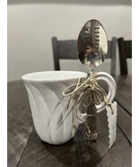 Mud Pie Ceramic Mug with an “Espresso Yourself” Spoon - €21,30 EUR Mud Pie Ceramic Mug with an “Espresso Yourself” Spoon - €21,30 EUR