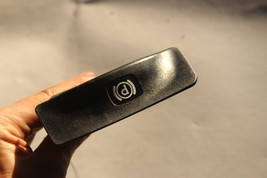 07-09 w211 MERCEDES E320 E350 E500 PARKING BRAKE RELEASE HANDLE LEVER M1302 image 6