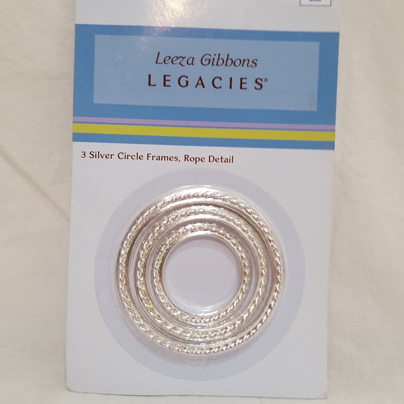 Silver Photo Circle Scrapbooking Framing Crafts Leeza Gibbons Legacies Xyron - $5.88