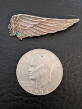 Ouest Airlines Hôtesse De L'Air Chapeau Badge Argent Pin Turquoise Indie... - $467.77