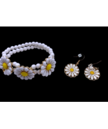 White Daisy Floral Flower Bracelet &amp; Earrings Set Jewelry Costume Cottag... - $19.53