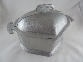 Vintage Guardian Service Ware Cast Aluminum Triangle Pot with  Lid 9&quot; - £20.56 GBP