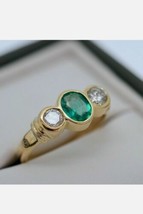 2 KT Finto Smeraldo Diamante Lunetta 14K Placcato Oro Giallo Fidanzamento Anello - £110.46 GBP