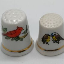 (2) Porcelain Thimble Cardinal &amp; 2 Birds Design Vintage - €5,99 EUR