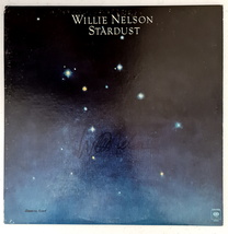 Willie Nelson Autographed &#39;Stardust&#39; LP COA #WN26487 - £699.04 GBP