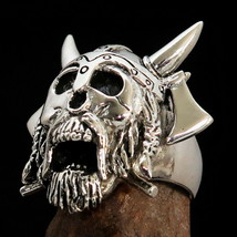 Men&#39;s Biker Ring Viking Skull Warrior crossed Axes - antiqued Sterling Silver - £79.74 GBP