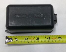 2001 Toyota Avalon Engine Compartment Fuse Relay Cover OEM R2 - $16.00