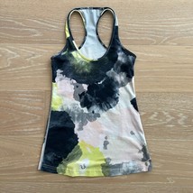 Lululemon Green Watercolor Tinted Canvas Cool Racerback Tank Top sz 4 - $646.89 MXN