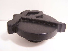 R Plastic OIL FILL CAP Filler Cap   NEW  - $11.99