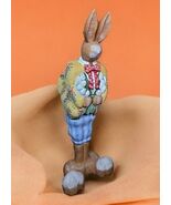 Dept 56 Easter Bunny Rabbit Floral Jacket Big Feet Hinged Tilts 15 3/4 in H - $561.14 MXN
