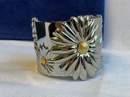 Fadi Daisy Cuff Bracelet 6&quot; Adjustable Fashion Jewelry Stainless Steel 2 Tone - £23.35 GBP