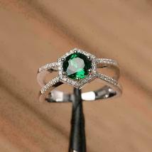 2.80Ct Round Cut Simulated Emerald Women&#39;s RingGold Plated 925 Silver  - £94.95 GBP