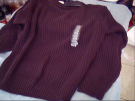 BILL BLASS LARGE BROWN SWEATER with Tags  MADE IN USA - $20.00