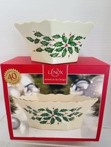 Lenox Holiday Archive Paneled Bowl 7-inch NEW Holly Berries - $37.13