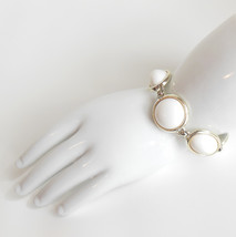 Vintage Sarah Coventry White Bead Cabochon Bracelet Ladies Costume Jewelry - £7.82 GBP