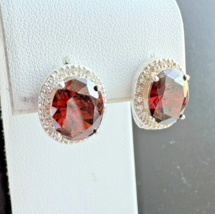 925 STERLING SILVER OVAL LAB GROWN MOZAMBIQUE GARNET AND WHITE TOPAZ EAR... - $577.54 MXN