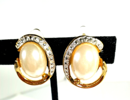 Vintage Gold Color, Faux Pearl &amp; Rhinestone JORDACHE Clip on Earrings - £12.75 GBP