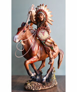 Indian Chief Eagle Warrior War Headdress On Horse Throwing Spear Figurin... - €52,36 EUR Indian Chief Eagle Warrior War Headdress On Horse Throwing Spear Figurin... - €52,36 EUR