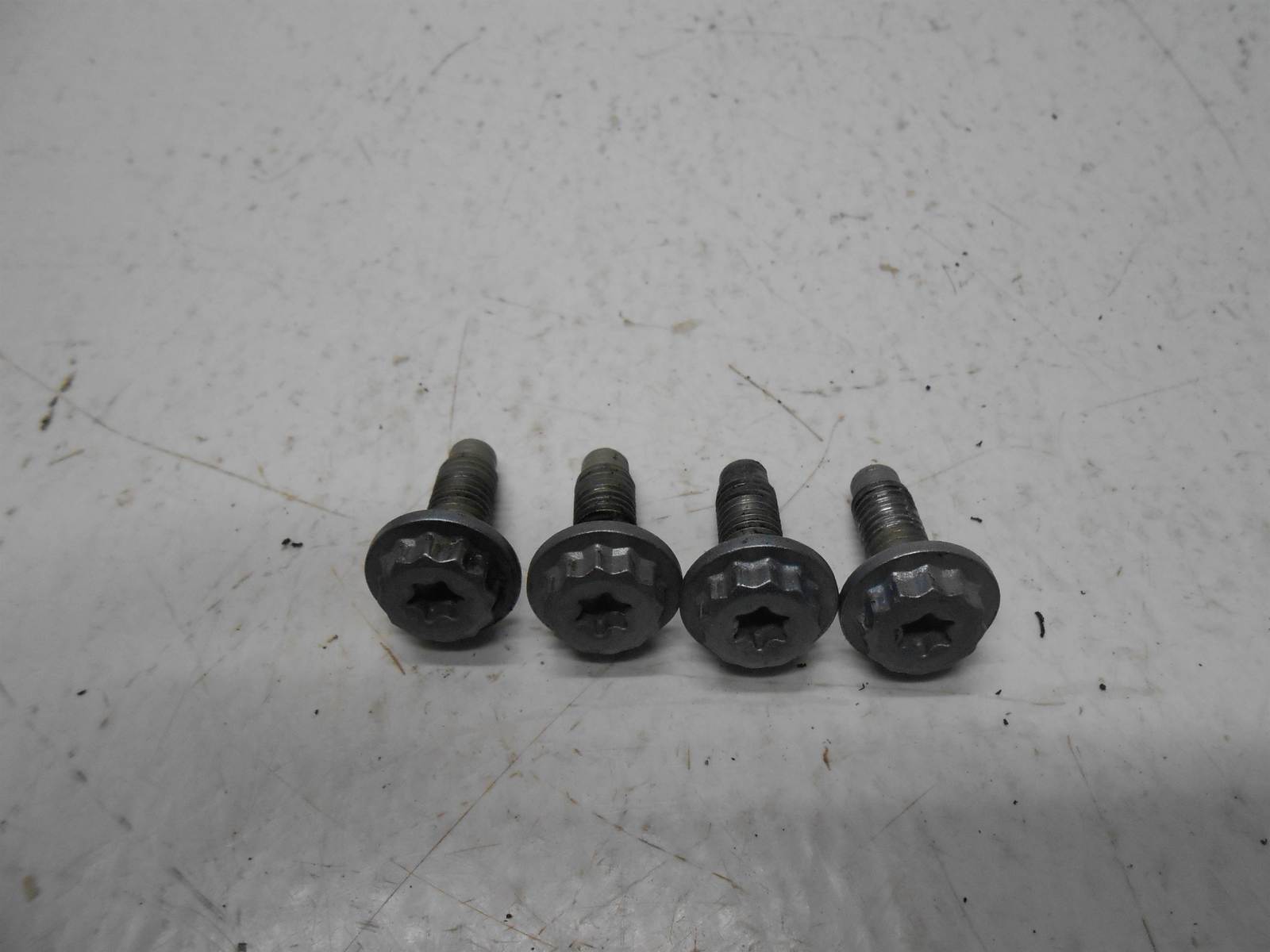 2010 HONDA CRV CR-V DOOR HINGE BOLTS TO BODY RIGHT PASSENGER REAR - $29.99