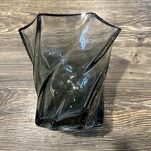 Swirl Glass Vase Wide Rim - Threshold designed with Studio McGee. New - €12,65 EUR