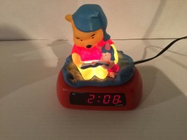 Disney Fantasma Winnie The Pooh And Piglet Night Light Alarm Digital Clock works - £15.78 GBP