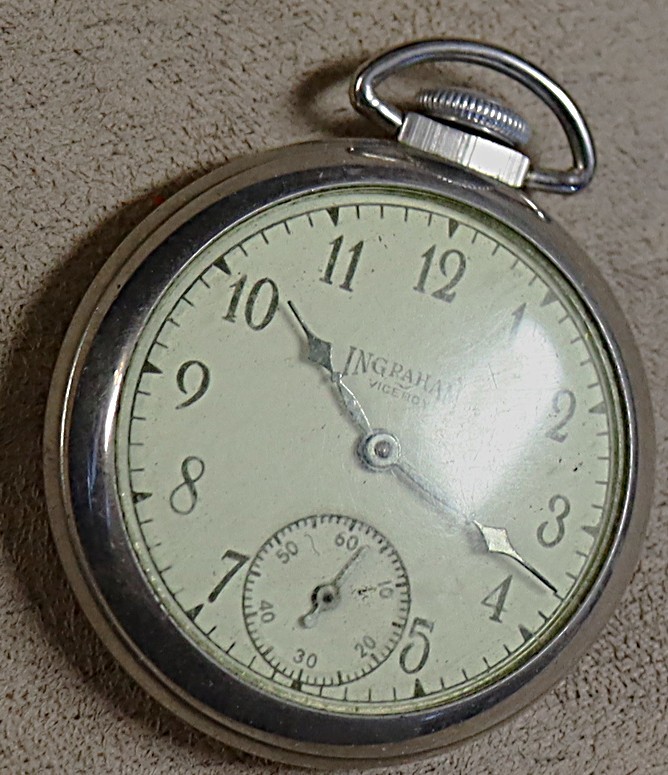 Vintage Ingraham 2-inch working pocket watch - $38.00