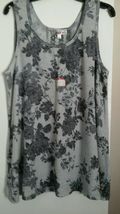 Derek Heart Plus Light Gray Floral multi-color stretch soft knit top 2X     L108 - £5.89 GBP