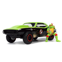 TMNT 1967 Chevrolet Camaro with Raphael 1:24 Scale - £52.44 GBP