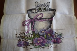 Finished New Design Works Cross Stitch Flowerpot Kitty Pansy 11x11&quot; 2545... - $532.59 MXN