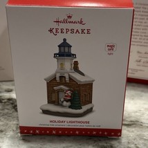 Hallmark Keepsake Ornament 2016 Magic Cord Holiday Lighthouse 5th In Series - £27.35 GBP