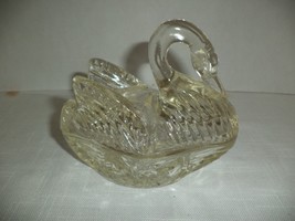 24% Lead Crystal Swan Trinket Holder - $187.29 MXN