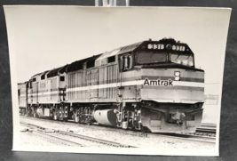 Amtrak Railroad #331 &amp; #368 F40PHR Electromotive Train Photo Aurora IL 1986 - £7.49 GBP
